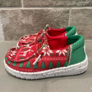 Toddler holiday hey dudes